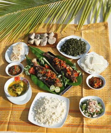 Makan Siang di lokal Resto