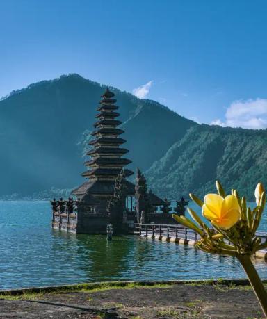 Mengunjungi Danau Batur