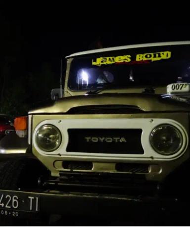 Perjalanan ke Bromo Menggunakan Jeep