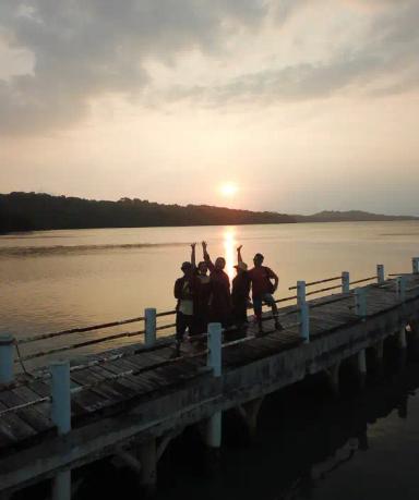 Sunrise di Dermaga