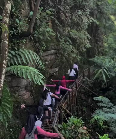 Perkiraan sampai di Curug Bungsu