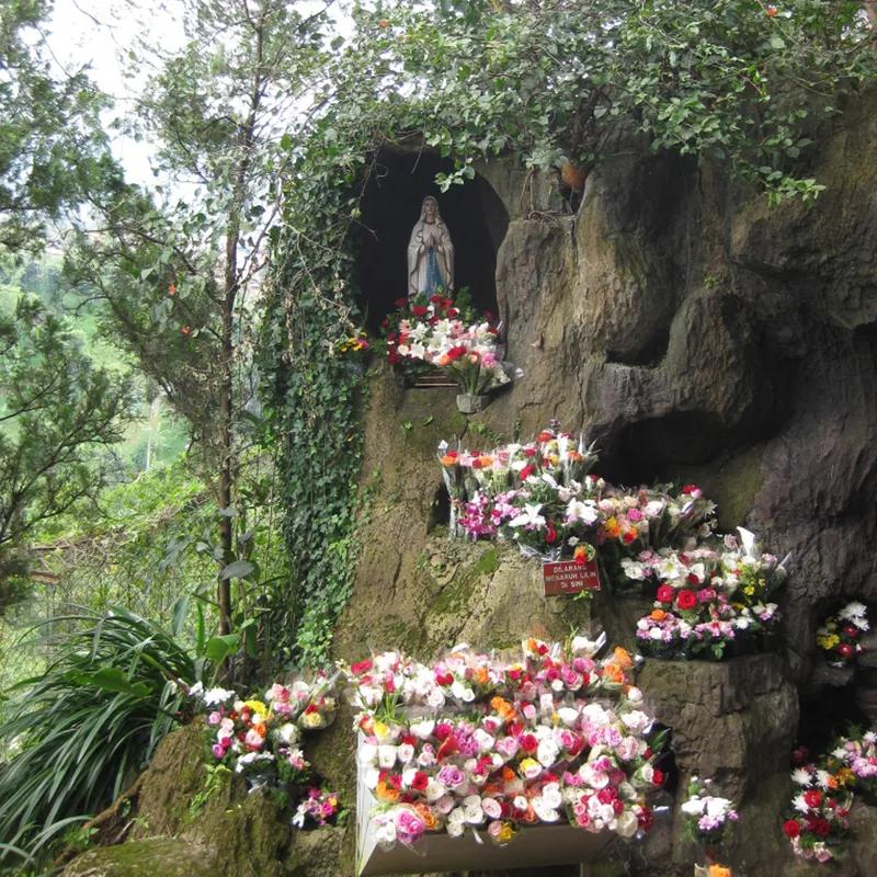 ziarek-gua-maria-lembang
