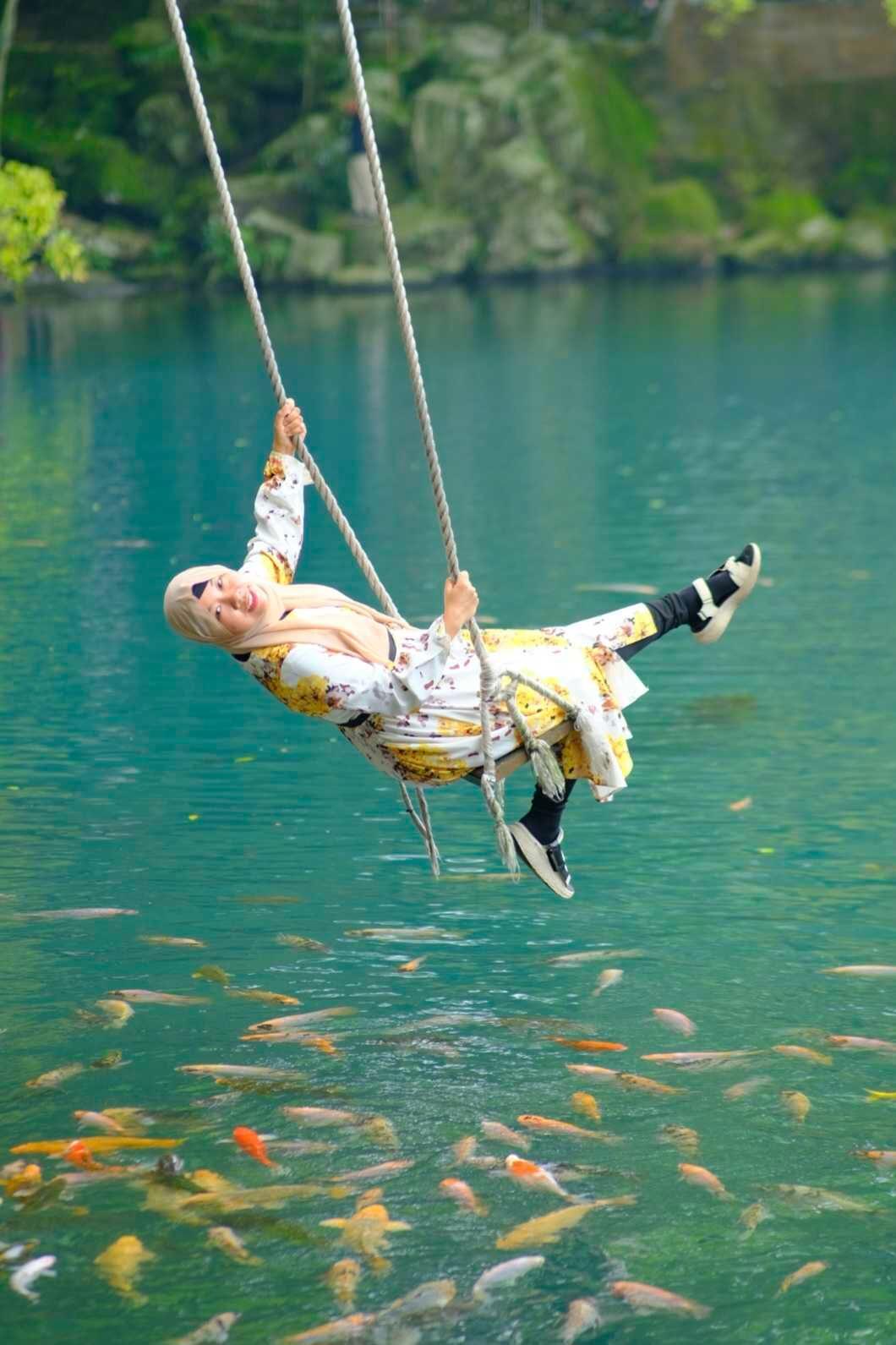 Foto review Telaga Biru 1